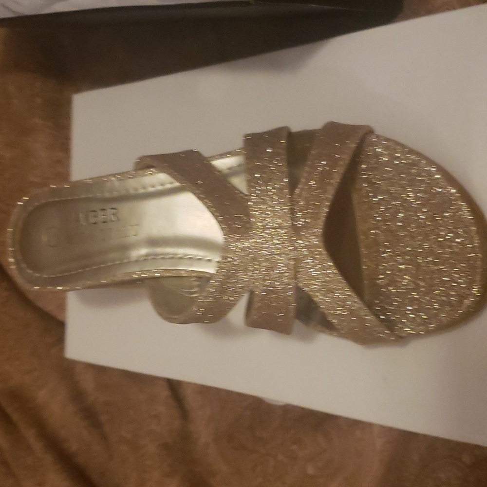 Gold slip on dress shoes. Size 38.